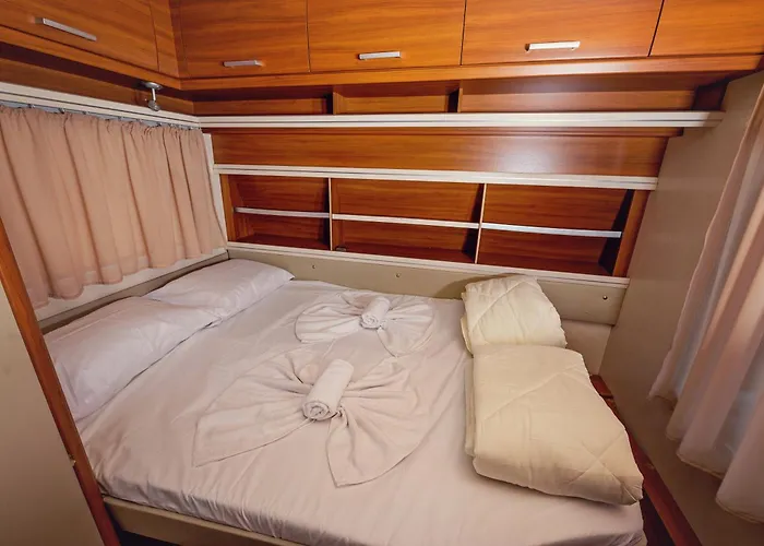 каравани Avi Iris фичоза Κάμπινγκ *