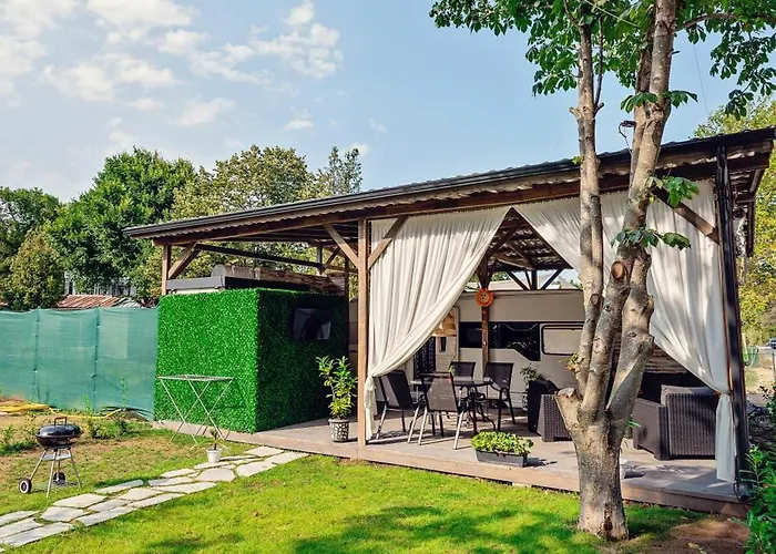 каравани Avi Iris фичоза Κάμπινγκ