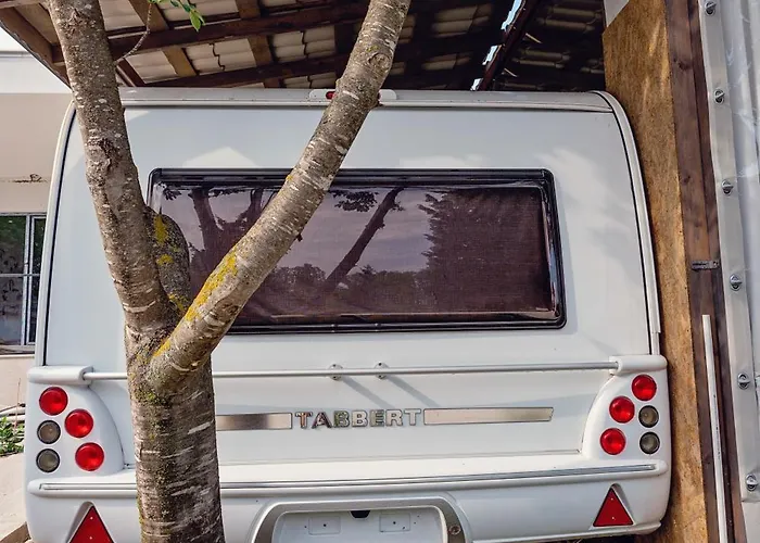 каравани Avi Iris фичоза Βάρνα