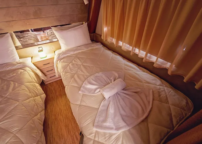 Κάμπινγκ каравани Avi Iris фичоза Βάρνα