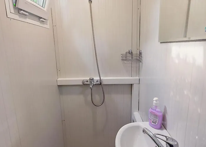 Κάμπινγκ каравани Avi Iris фичоза Βάρνα