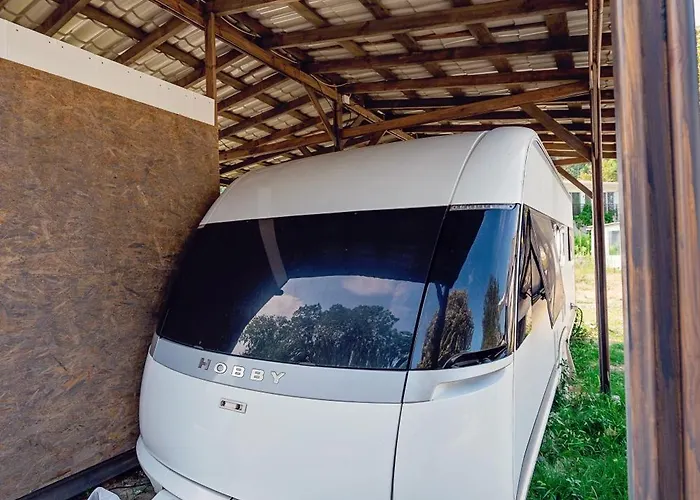 Κάμπινγκ каравани Avi Iris фичоза Βάρνα