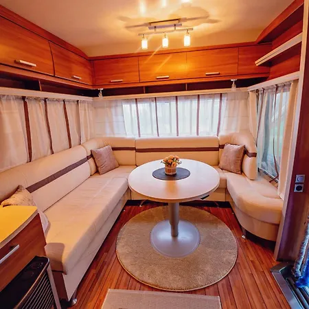 каравани Avi Iris фичоза Варна