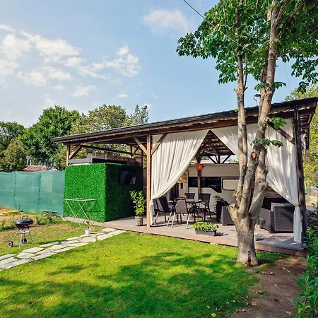 каравани Avi Iris фичоза Кемпинг