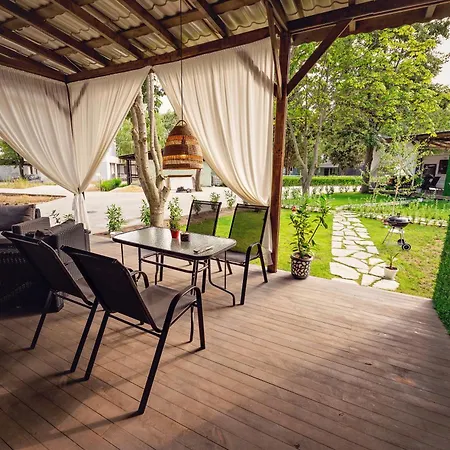 каравани Avi Iris фичоза Кемпинг