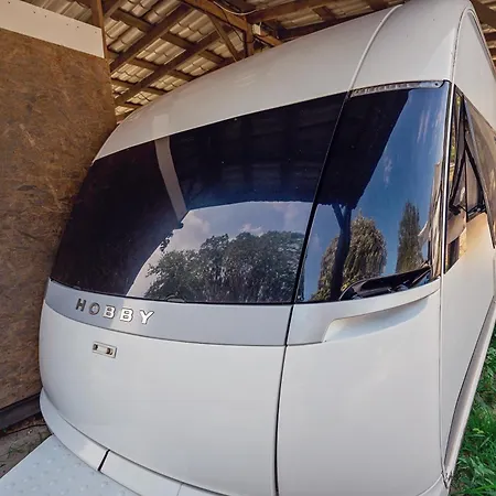 Кемпинг каравани Avi Iris фичоза *