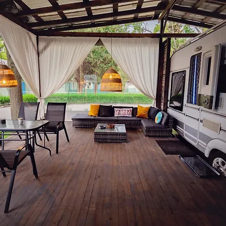 Кемпинг каравани Avi Iris фичоза *