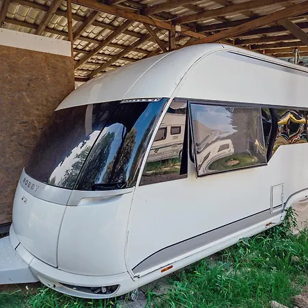 каравани Avi Iris фичоза Campsite *