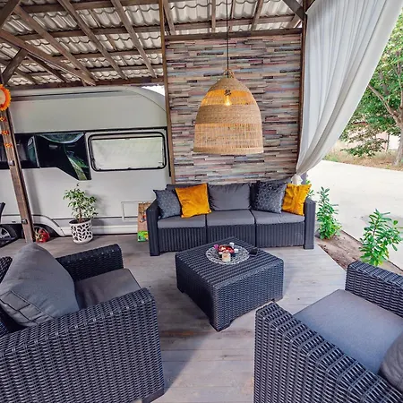 Кемпинг каравани Avi Iris фичоза Варна