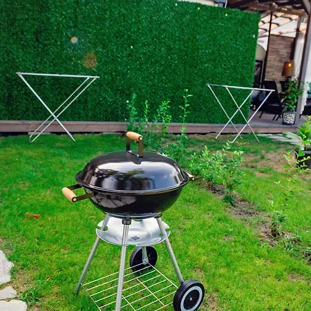каравани Avi Iris фичоза Campsite Varna