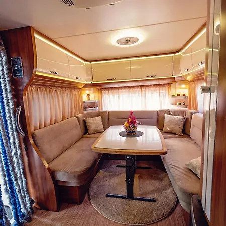 Кемпинг каравани Avi Iris фичоза *