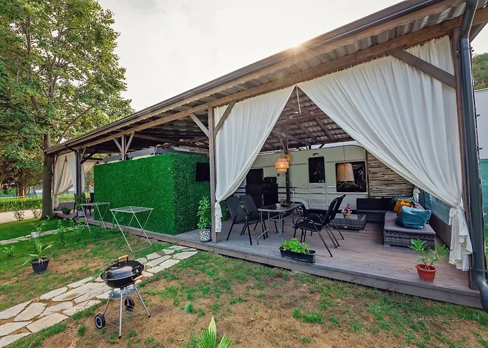 Camping каравани Avi Iris фичоза