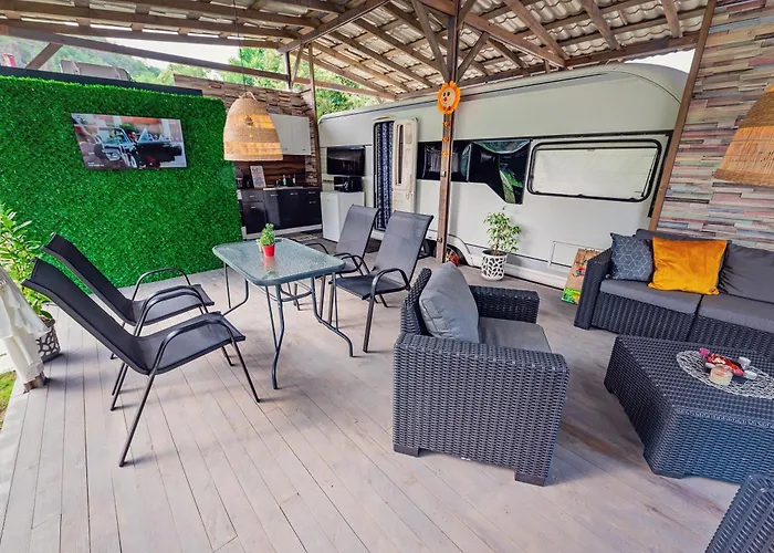 Camping каравани Avi Iris фичоза